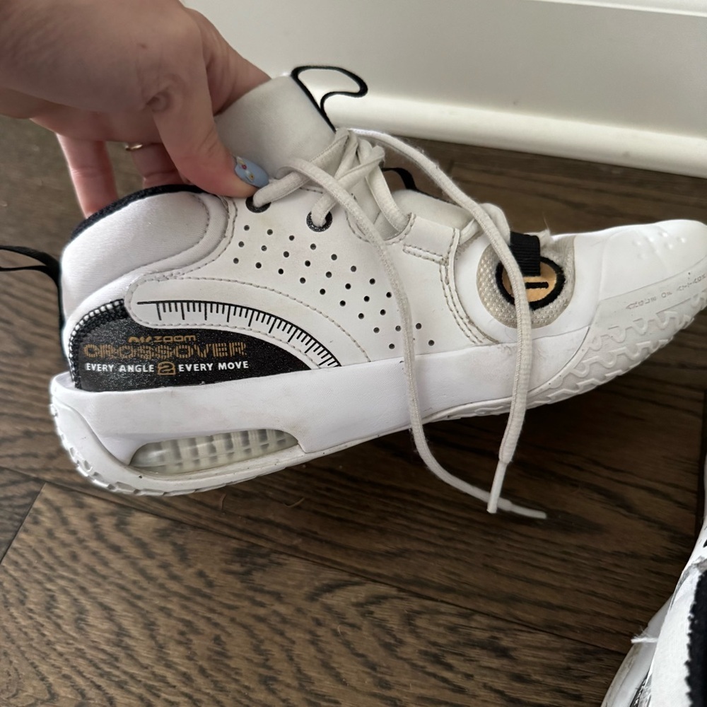 Nike Air Zoom Crossover 2
White Metallic Gold size 6 - Picture 11 of 13